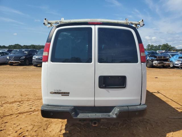 Chevrolet Express Image 11