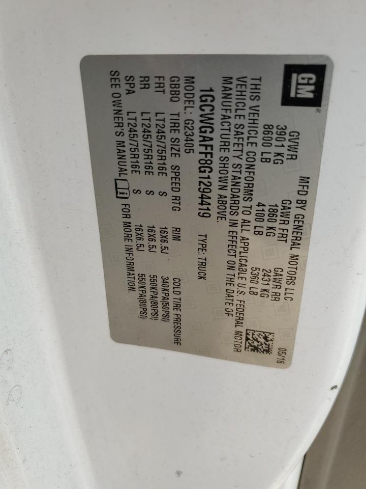 Chevrolet Express Image 10