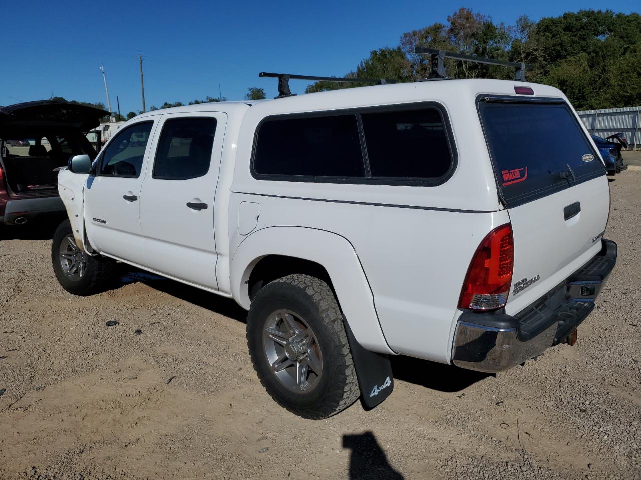 Toyota Tacoma Double Cab Image 8