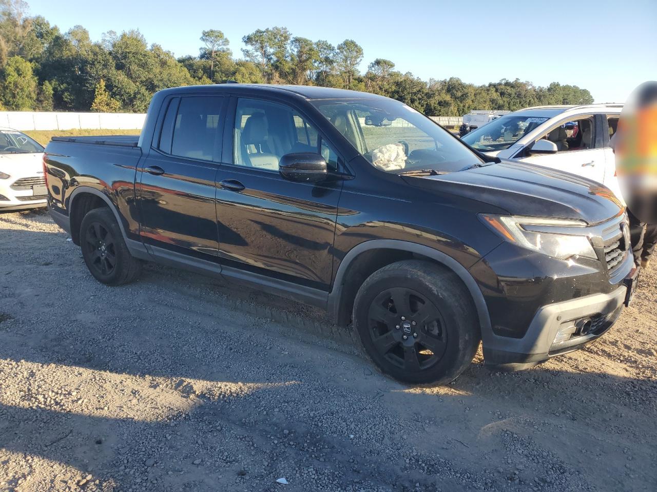 Honda Ridgeline Black Edition Image 6