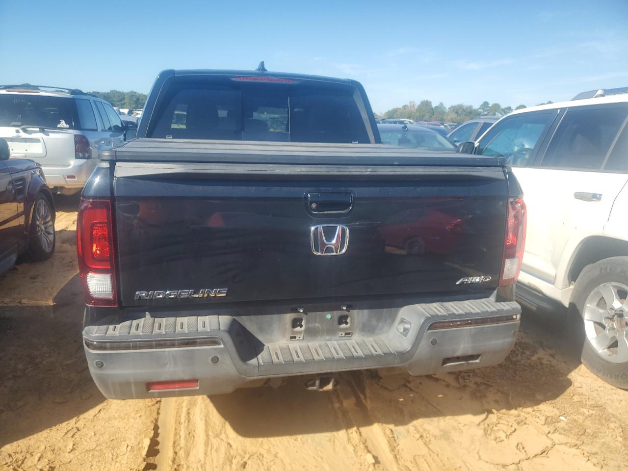 Honda Ridgeline Black Edition Image 3