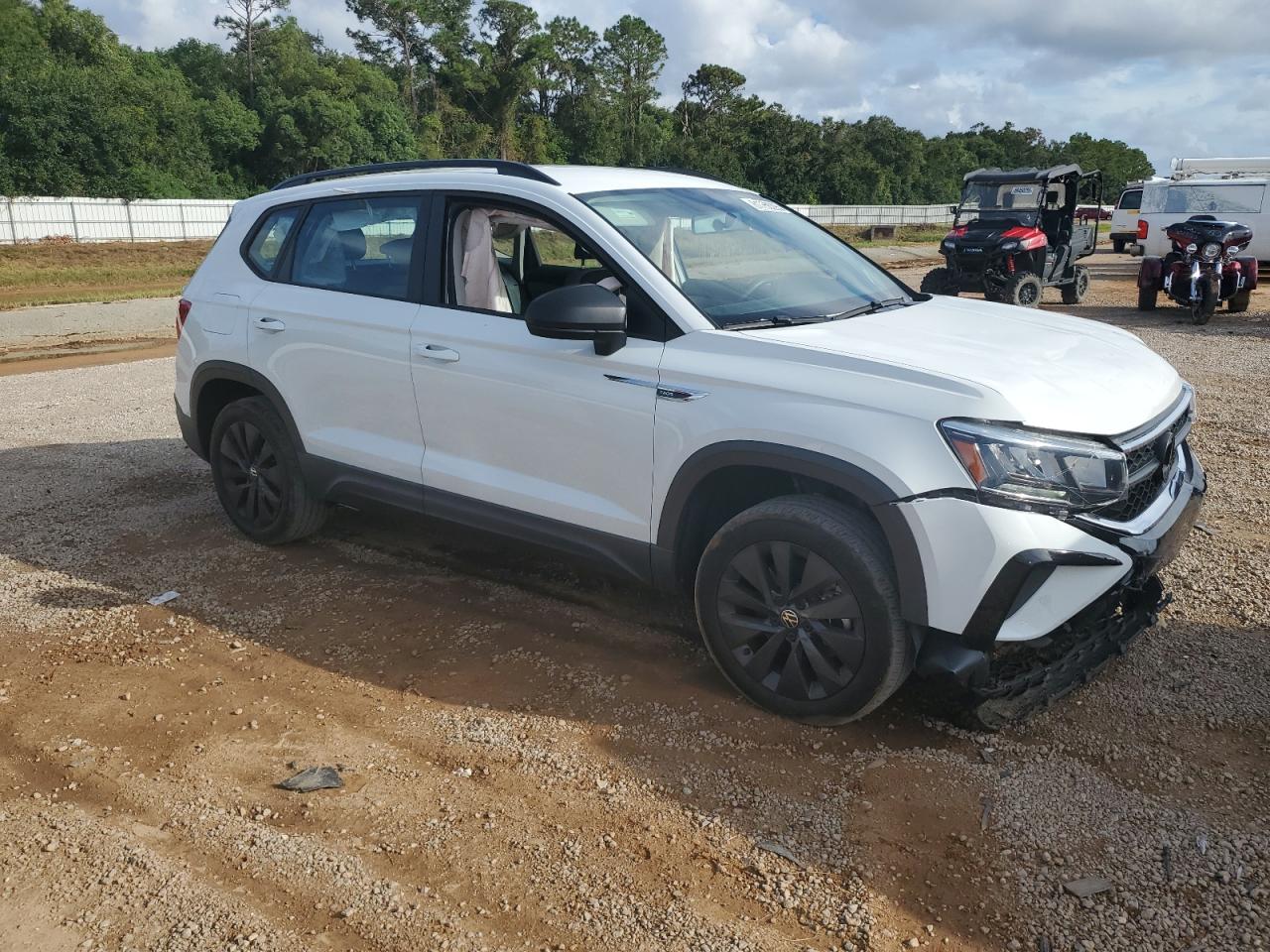 Volkswagen Taos S Image 7