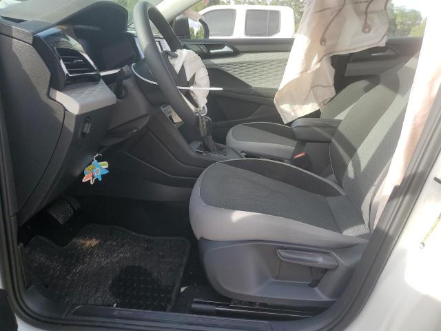 Volkswagen Taos S Image 2