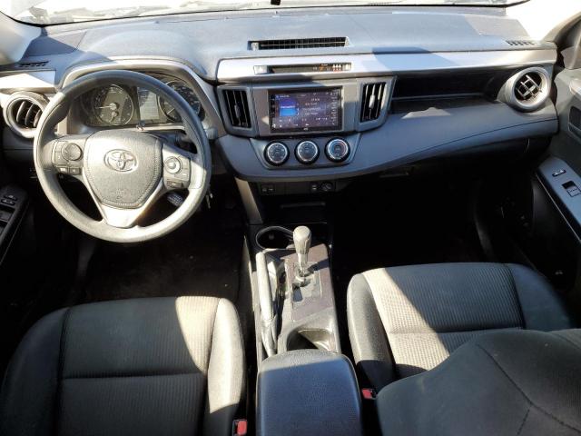 Toyota RAV4 Le Image 7