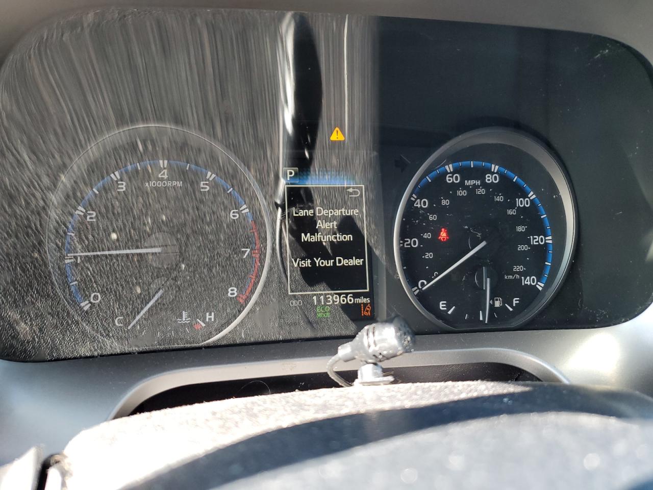 Toyota RAV4 Le Image 4