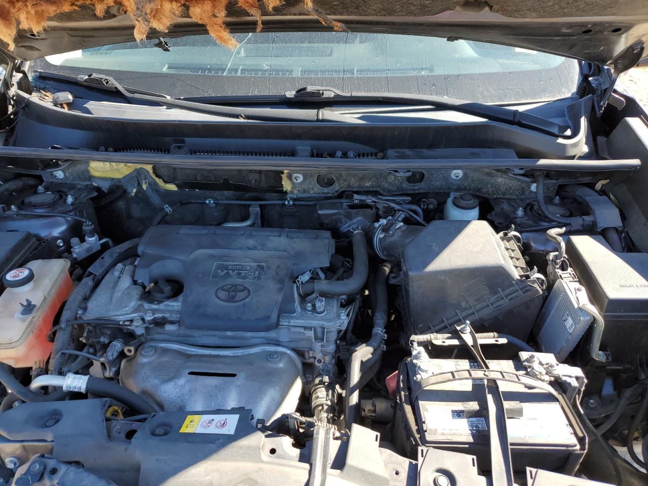 Toyota RAV4 Le Image 10