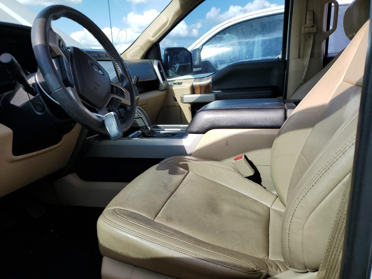 Ford F-150 Supercrew Image 6