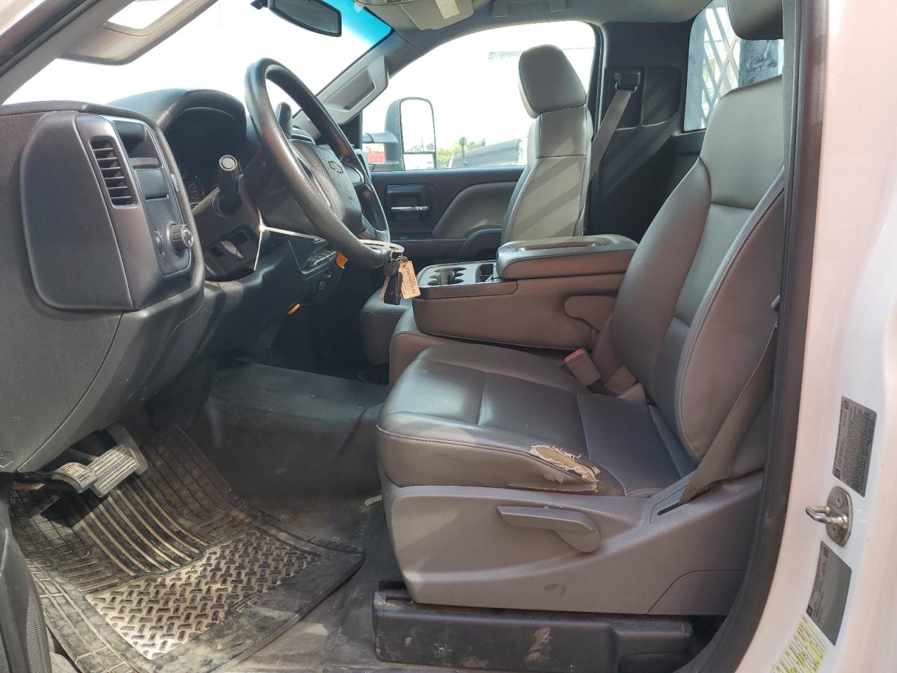 Chevrolet Silverado C3500 Image 6