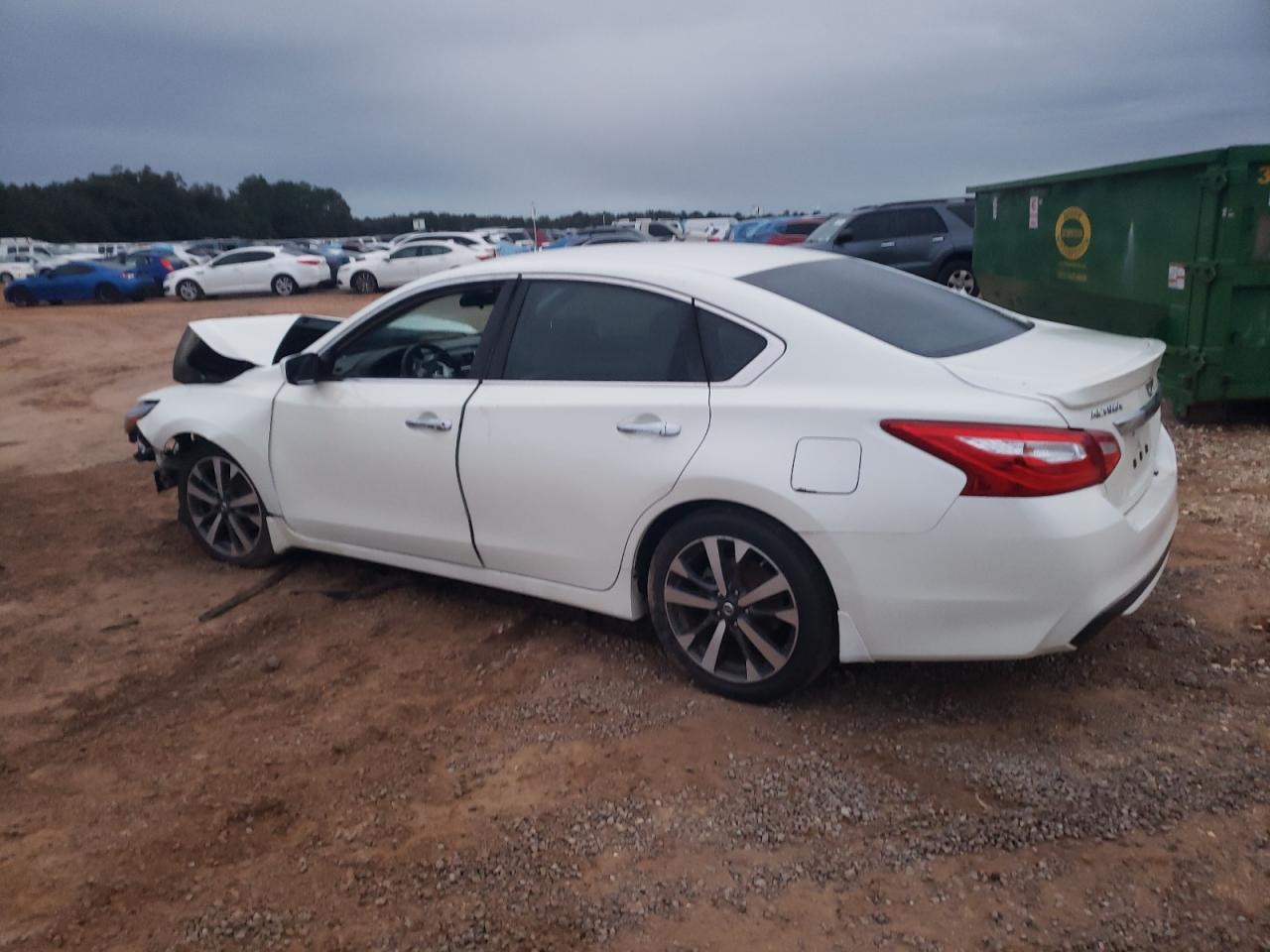 Nissan Altima 2.5 Image 12