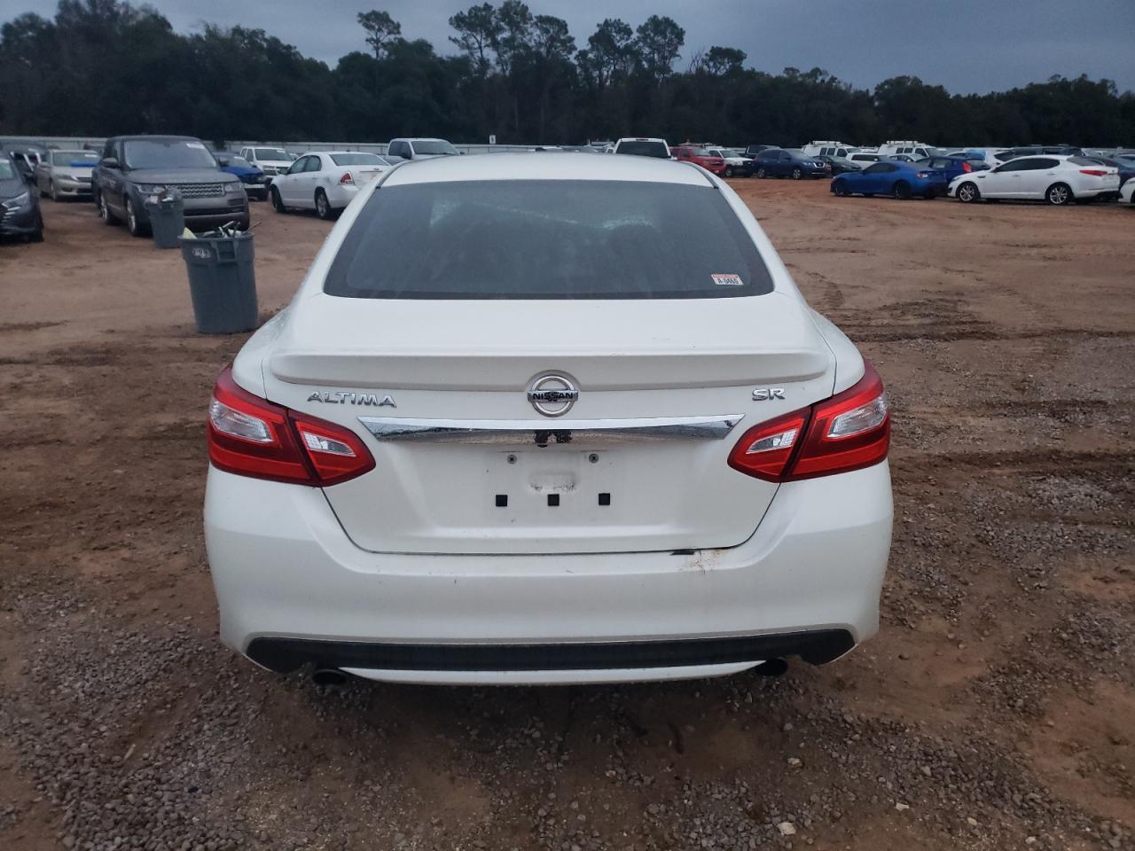 Nissan Altima 2.5 Image 8