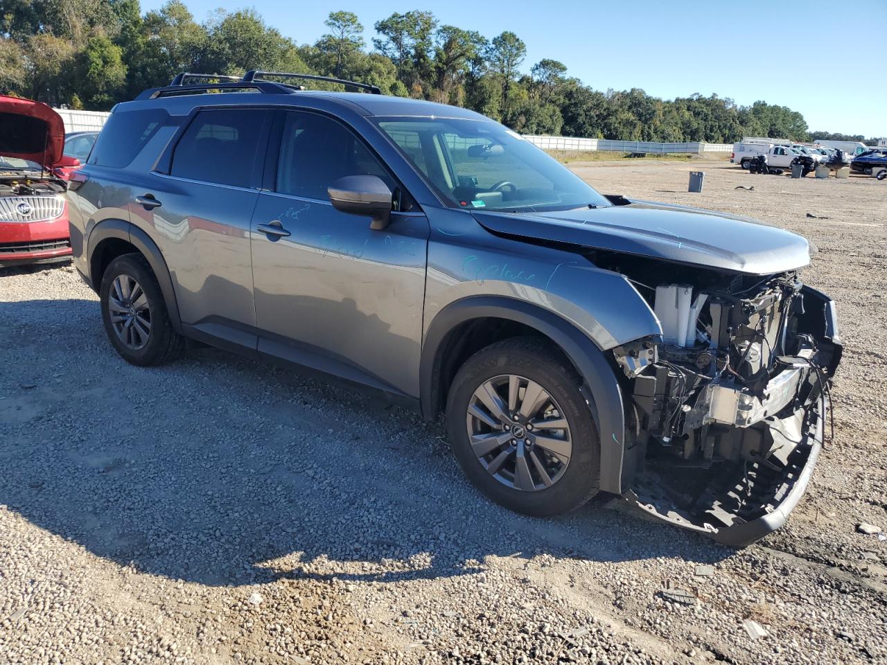 Nissan Pathfinder Sv Image 11