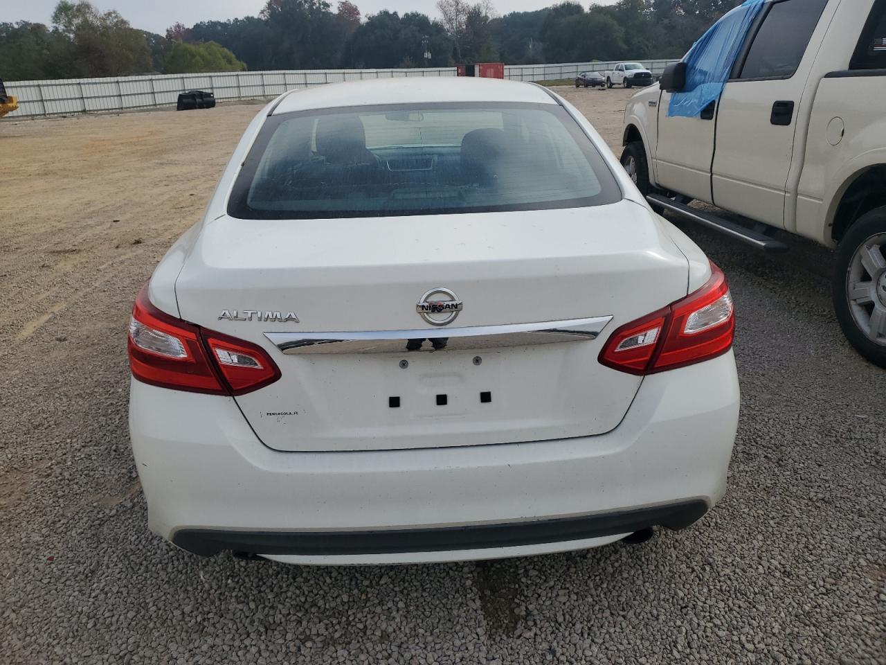 Nissan Altima 2.5 Image 11
