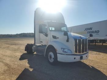 Salvage Peterbilt Tractor 579