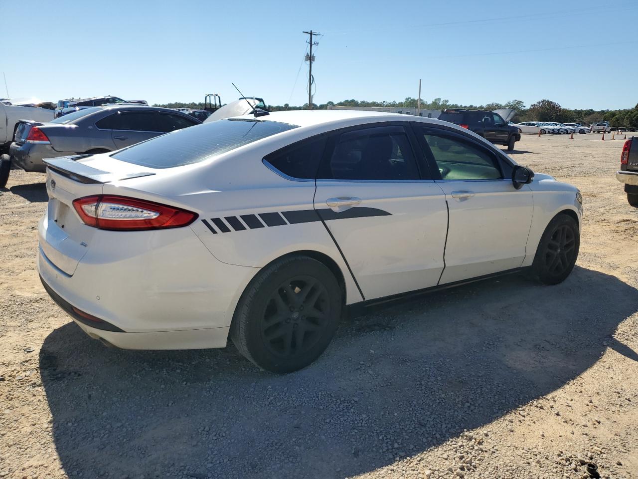 Ford Fusion Se Image 2
