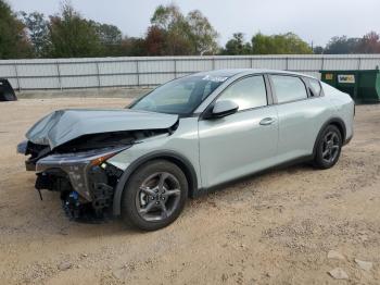  Salvage Kia K4 Lx