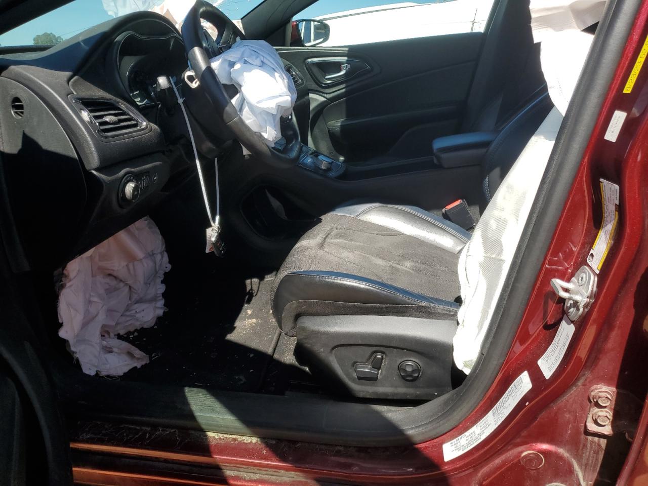 Chrysler 200 S Image 5