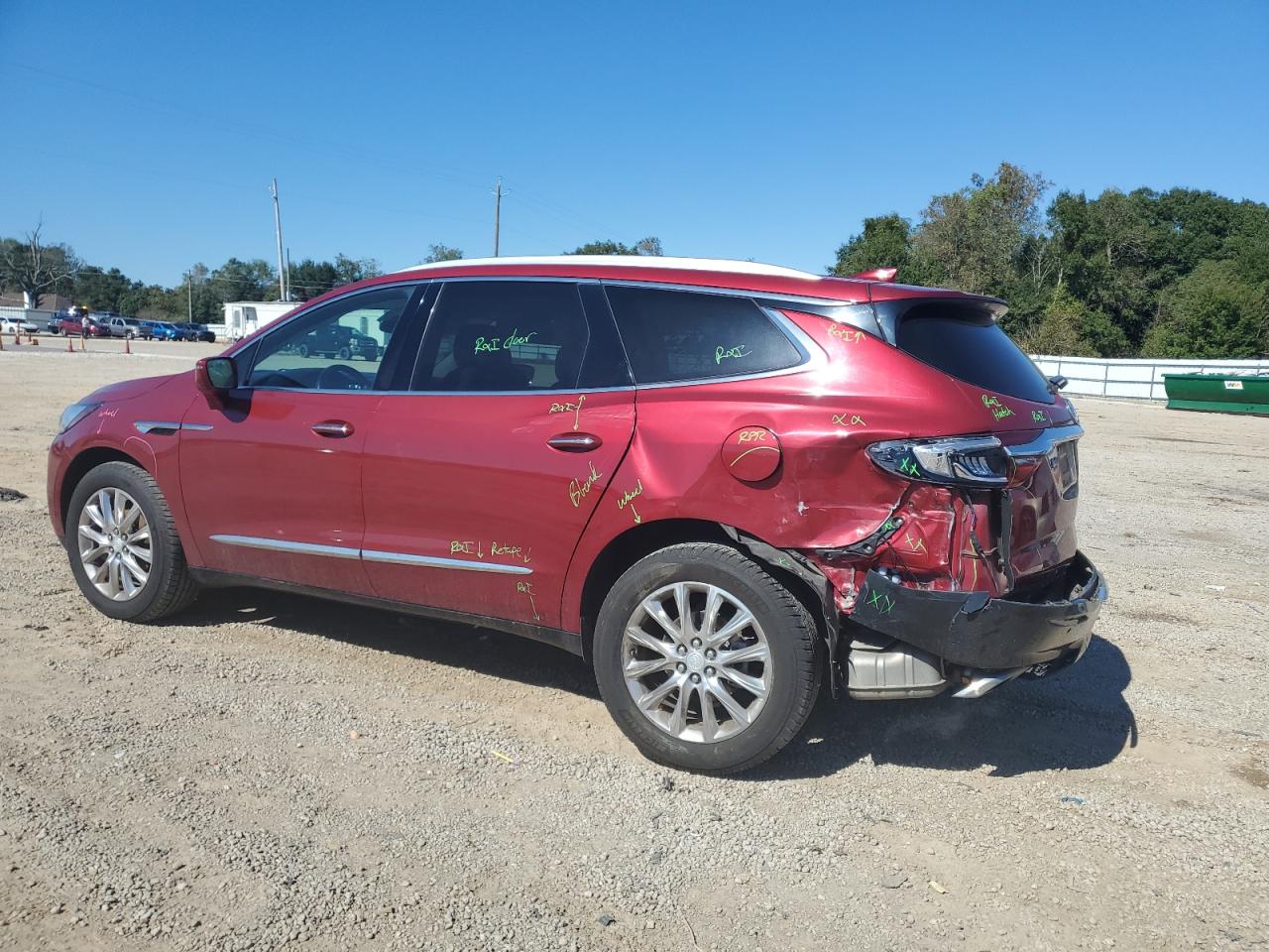 Buick Enclave Essence Image 6