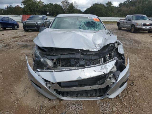 Nissan Altima S Image 4