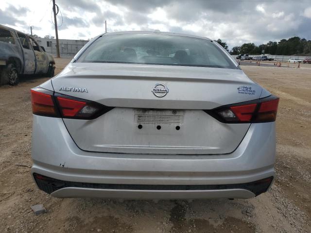 Nissan Altima S Image 7
