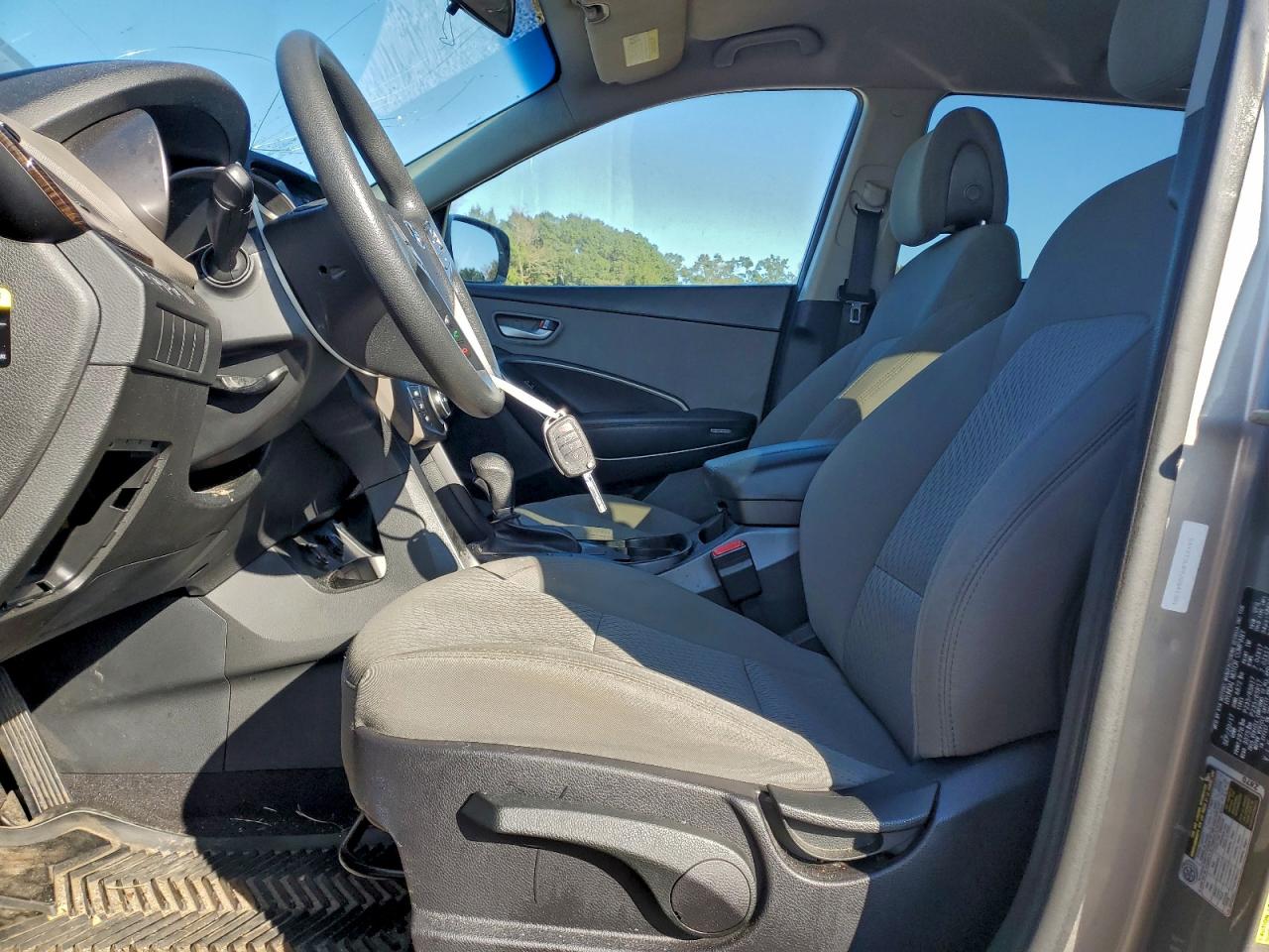 Hyundai SANTA FE Image 8