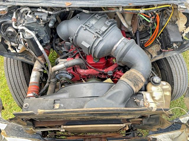 Ford F-750 Super Duty Image 2