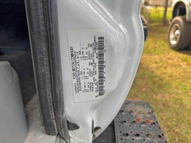 Ford F-750 Super Duty Image 6