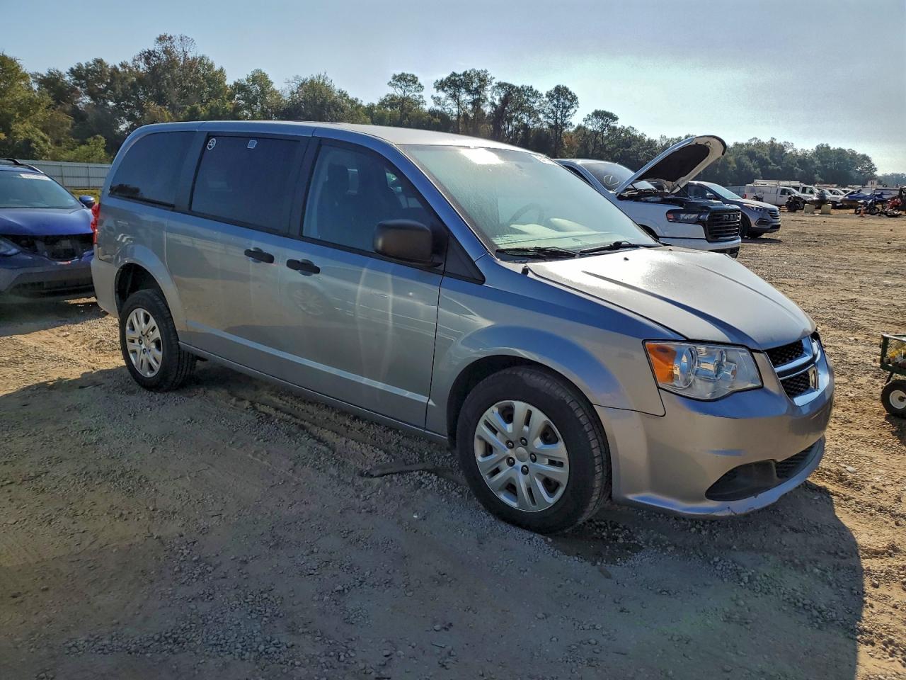 Dodge Caravan Se Image 6