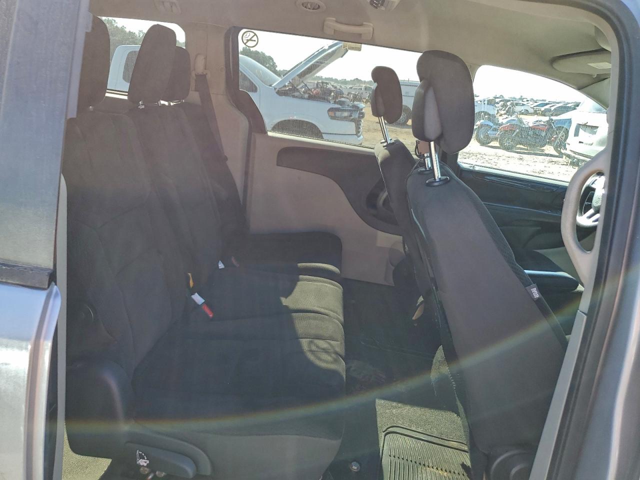 Dodge Caravan Se Image 12