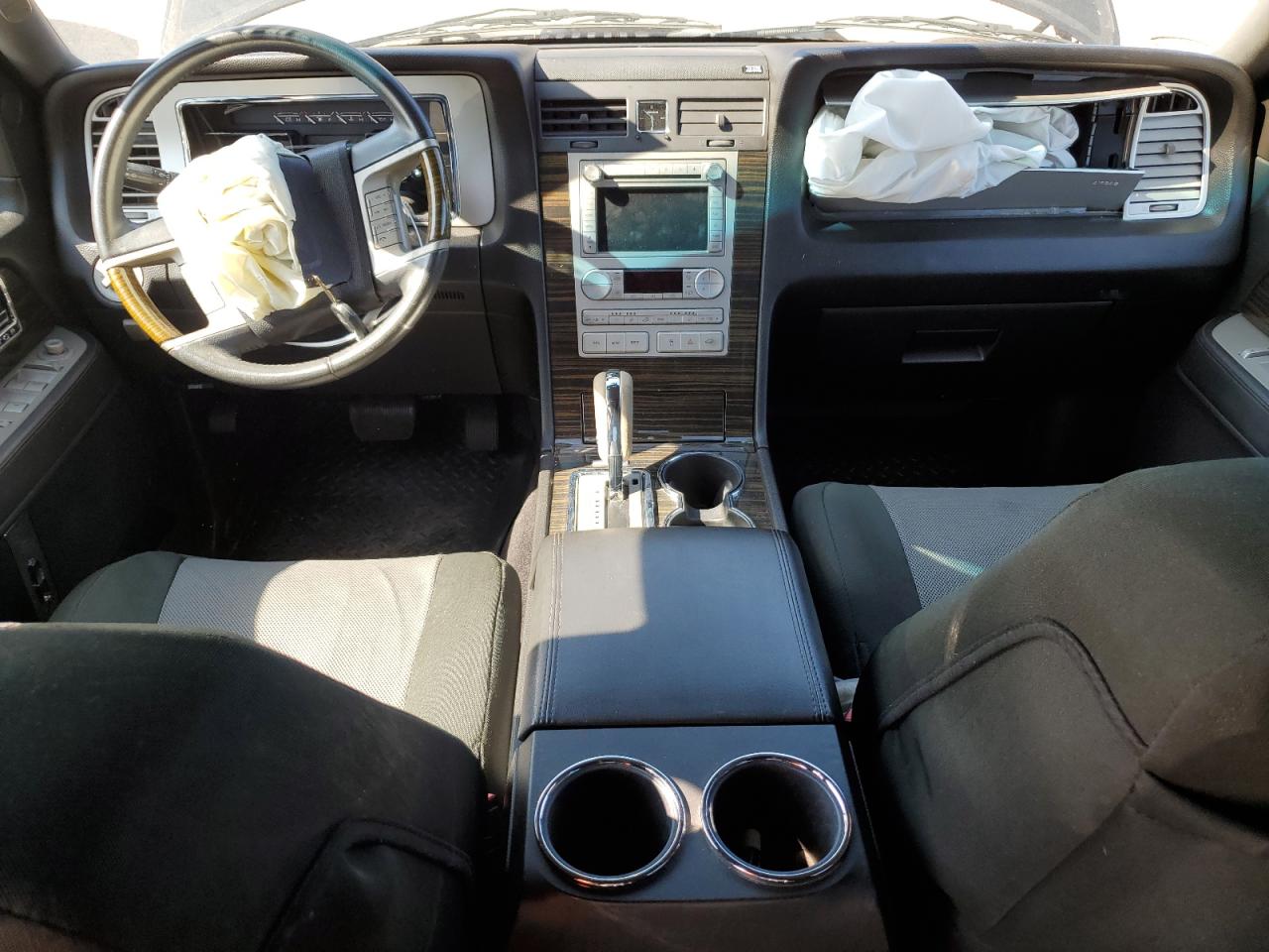 Lincoln Navigator Image 9