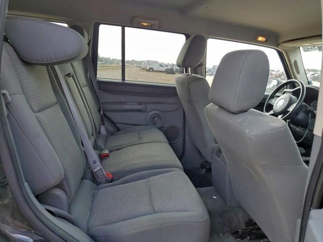 Jeep Commander Image 3