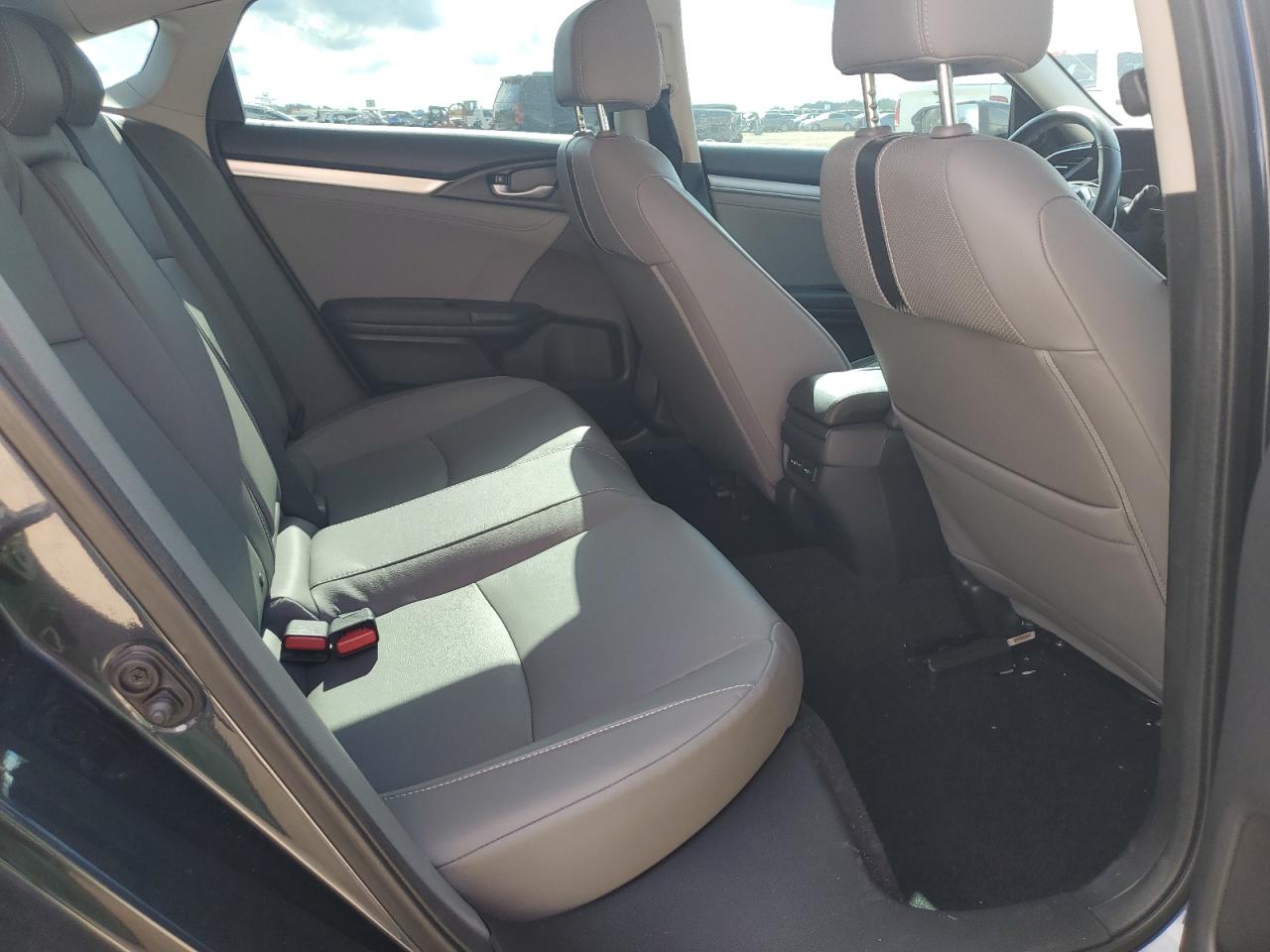 Honda Civic Touring Image 12