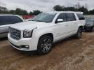 GMC Yukon Denali Image 1