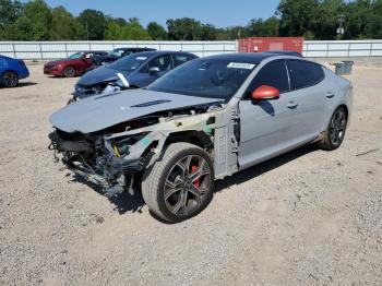  Salvage Kia Stinger