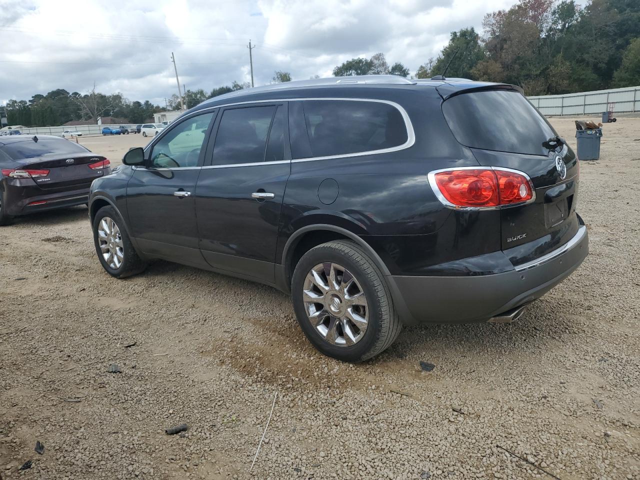 Buick Enclave Image 4
