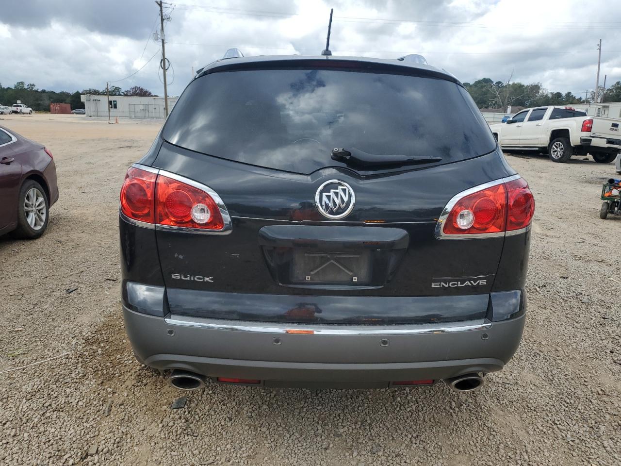 Buick Enclave Image 6