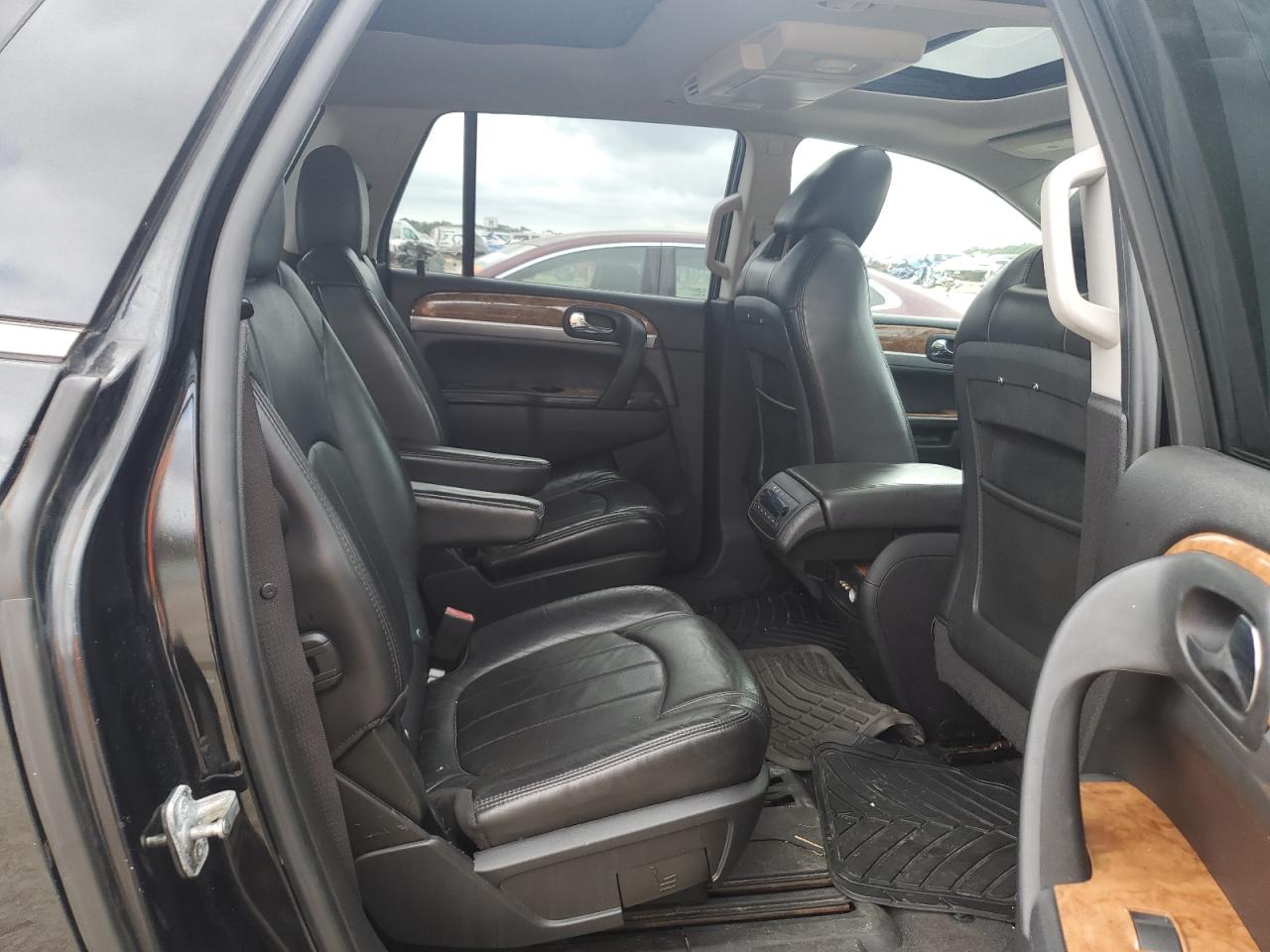 Buick Enclave Image 10