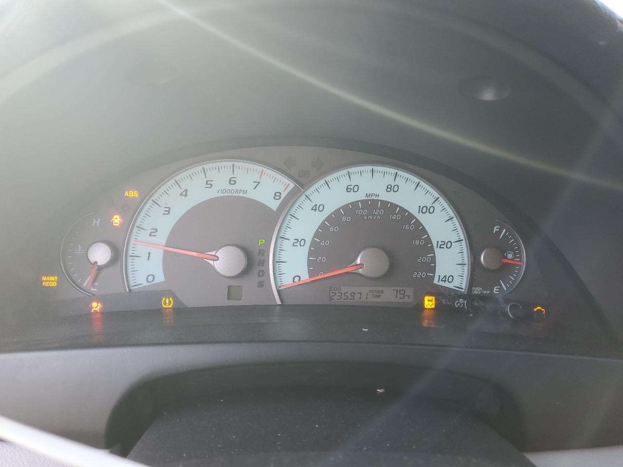 Toyota Camry Base Image 3