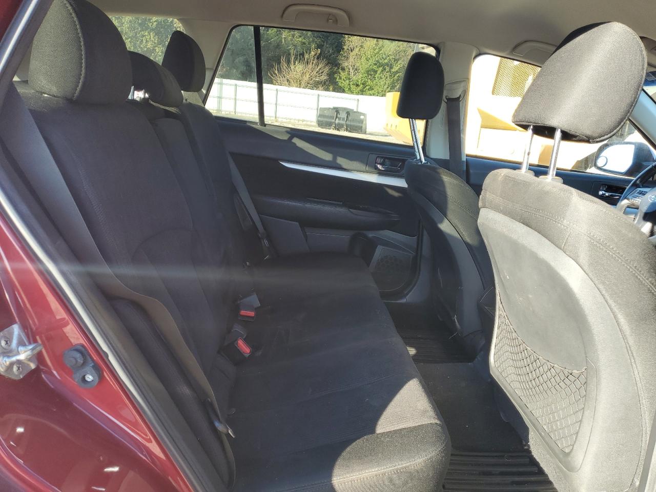 Subaru Outback 2.5i Premium Image 8