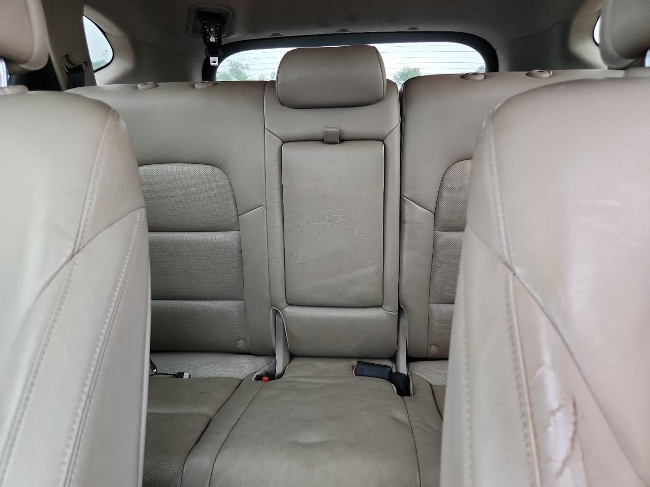 Hyundai TUCSON Limited Image 9