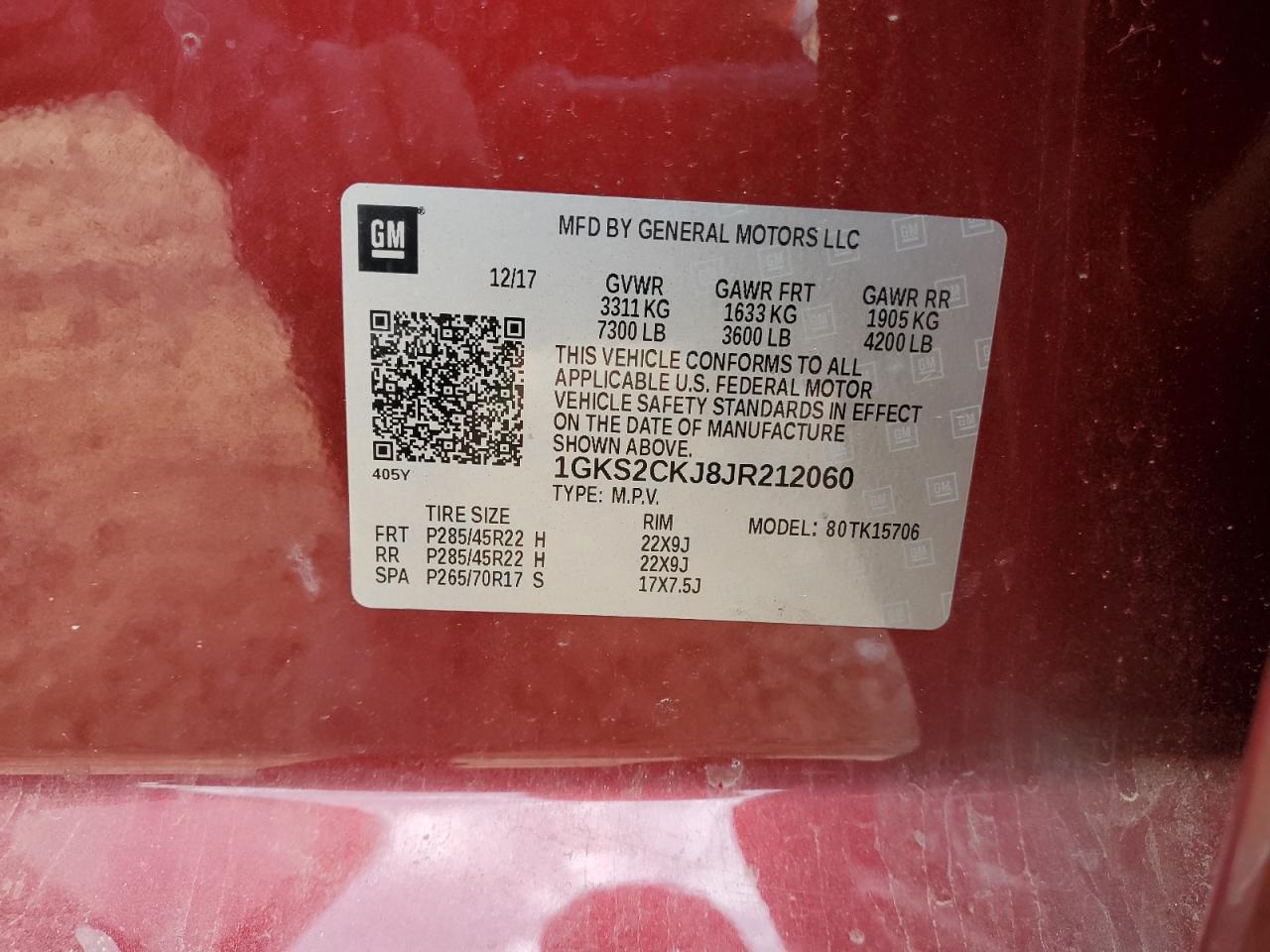 GMC Yukon Denali Image 11