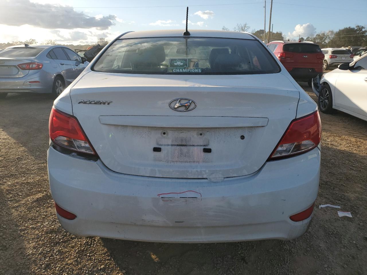 Hyundai ACCENT Se Image 5