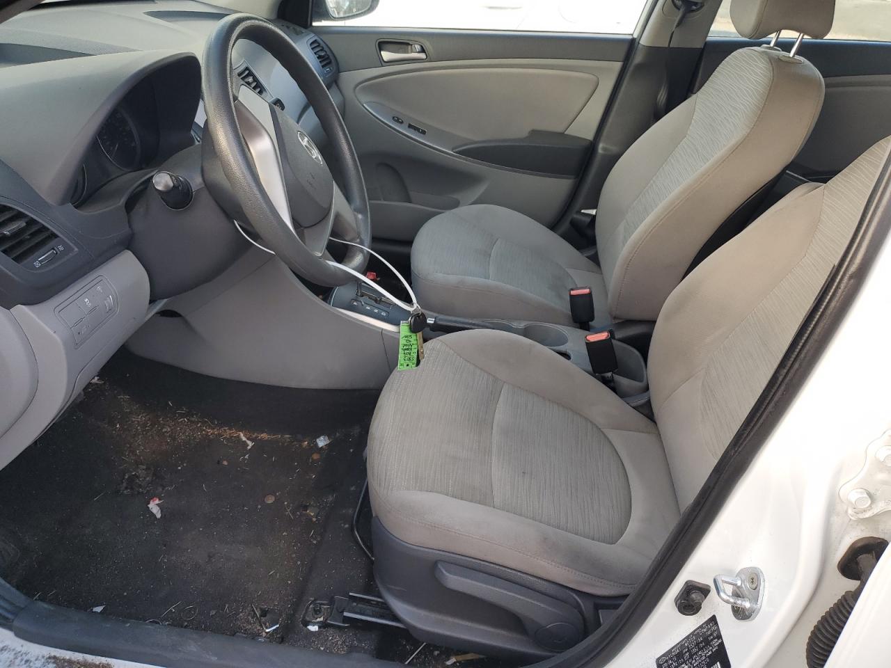 Hyundai ACCENT Se Image 7