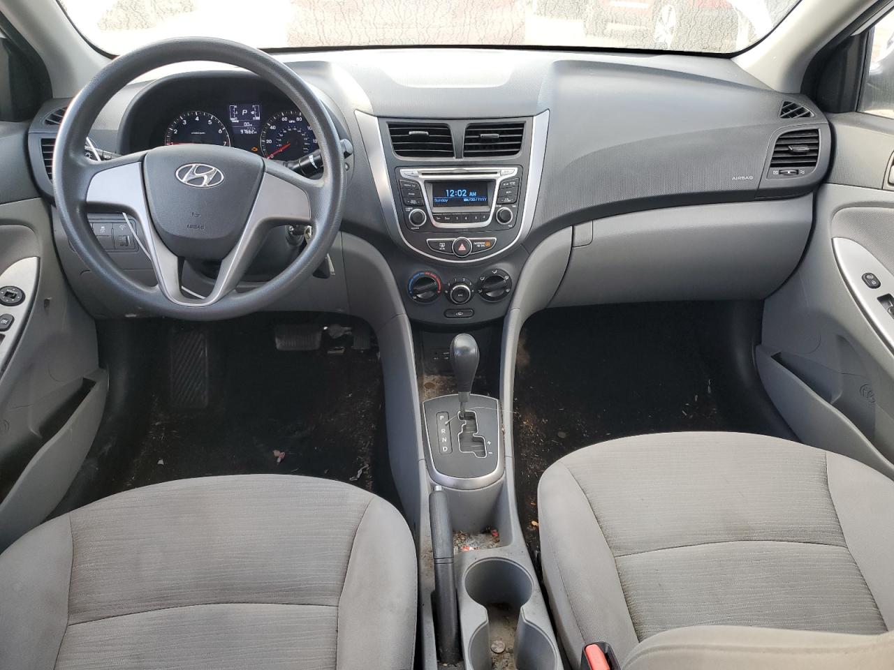 Hyundai ACCENT Se Image 11