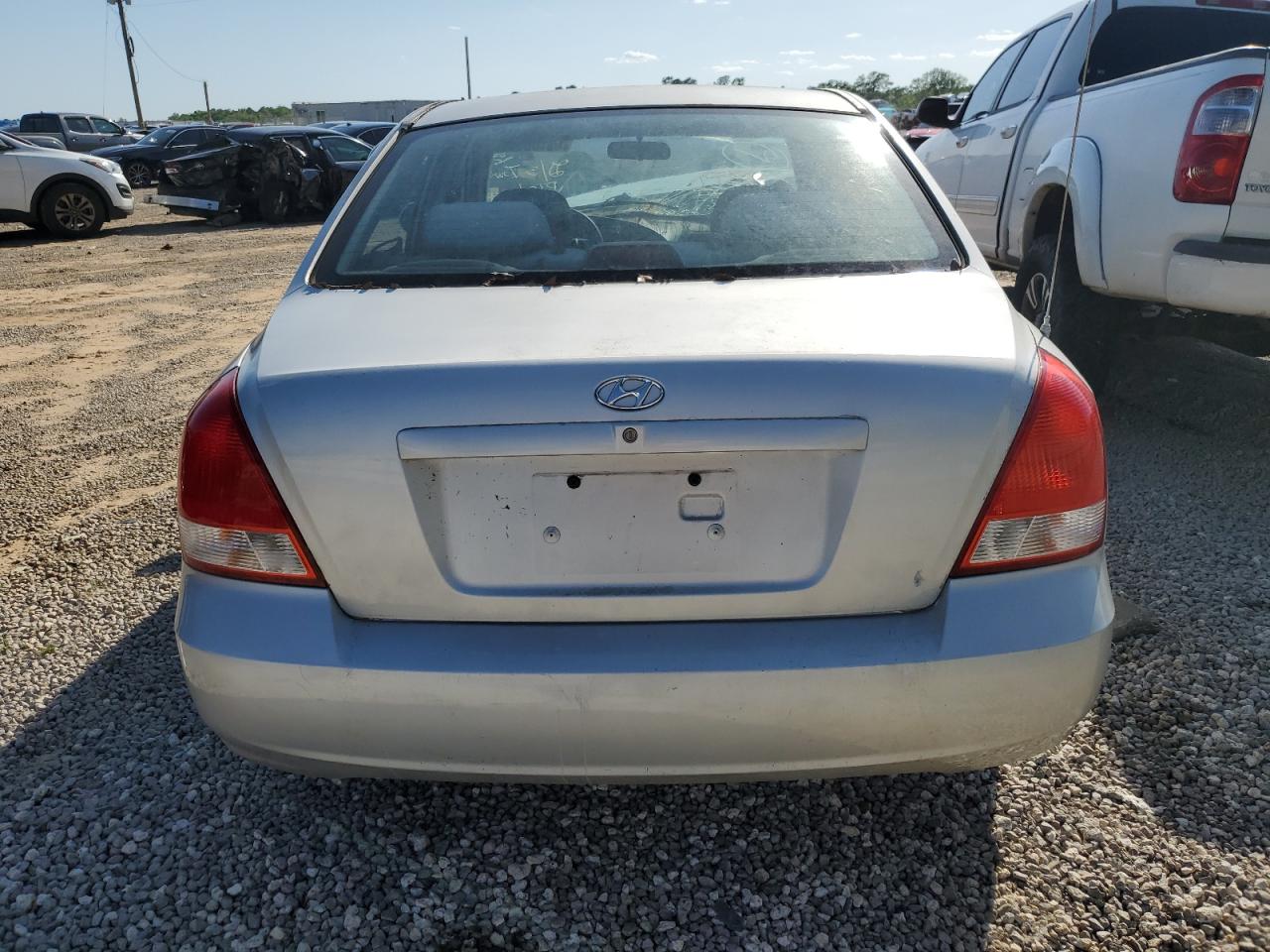 Hyundai ELANTRA Gls Image 2