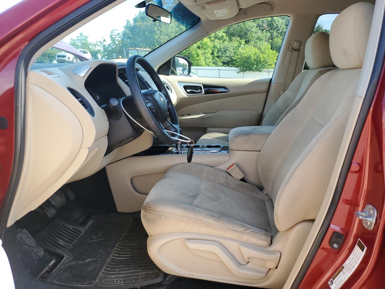 Nissan Pathfinder S Image 9