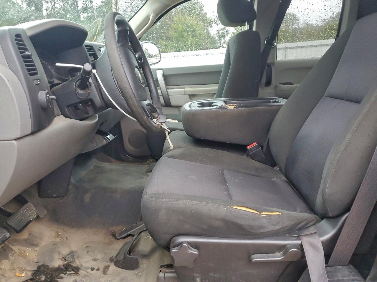 Chevrolet Silverado C1500 Image 2