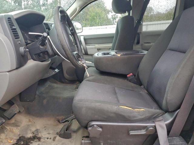 Chevrolet Silverado C1500 Image 2