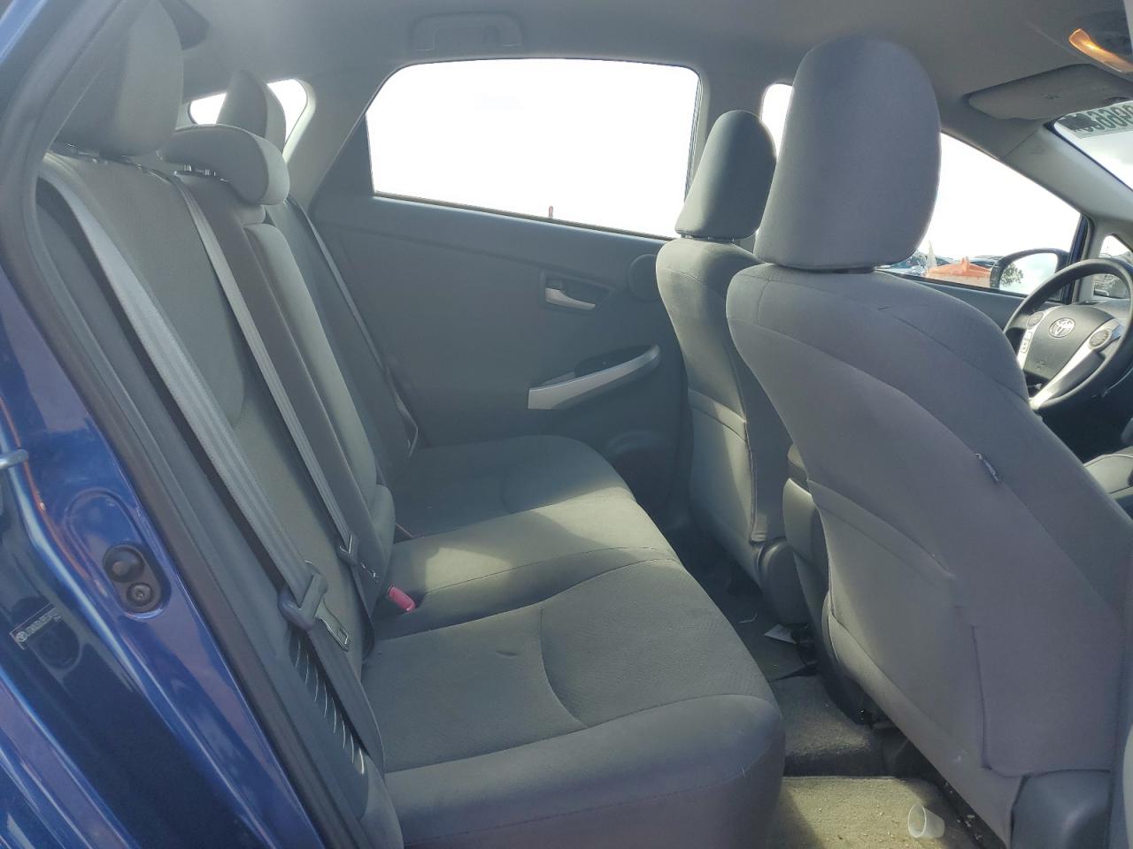 Toyota Prius Image 8