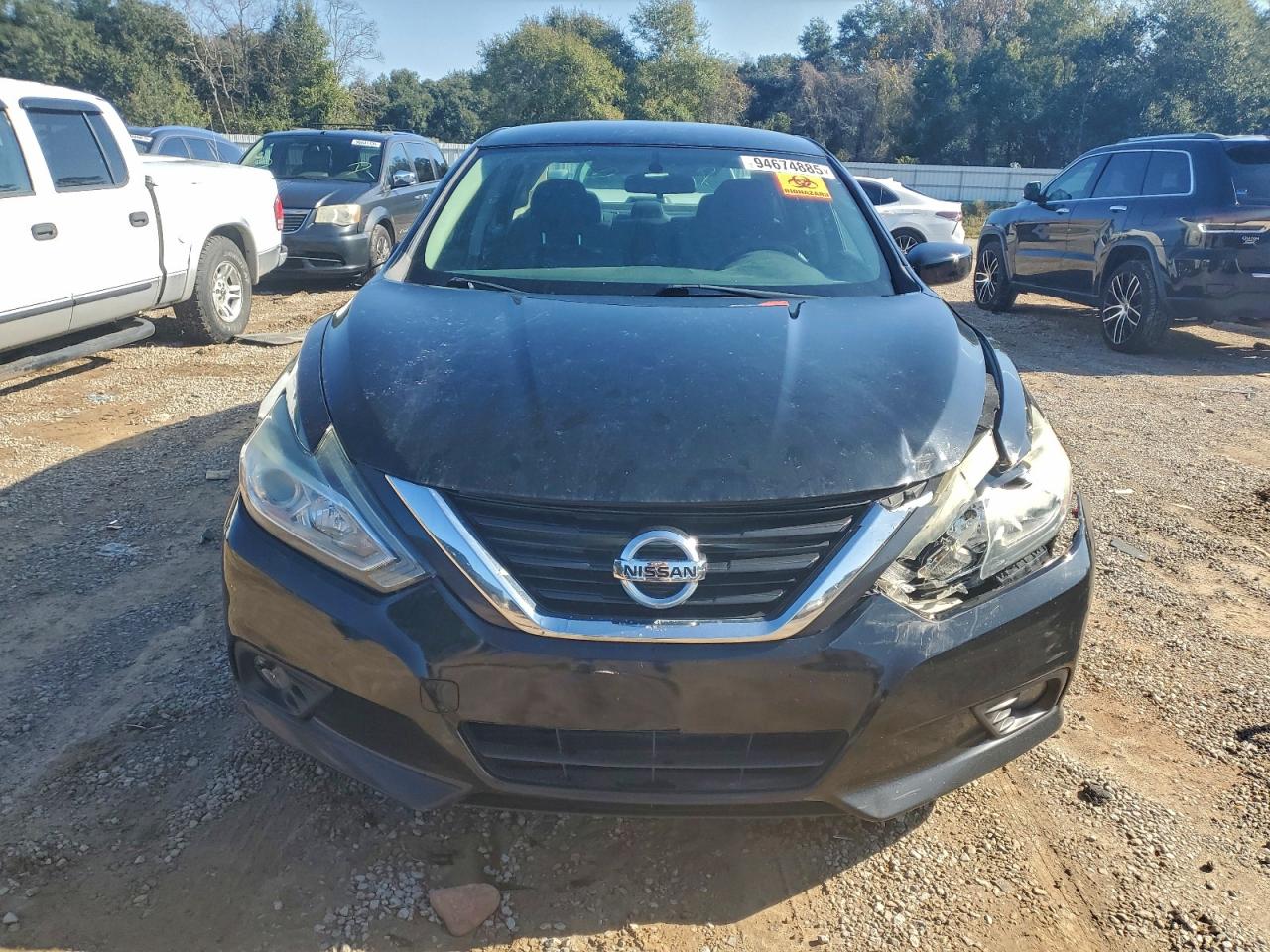 Nissan Altima 2.5 Image 2
