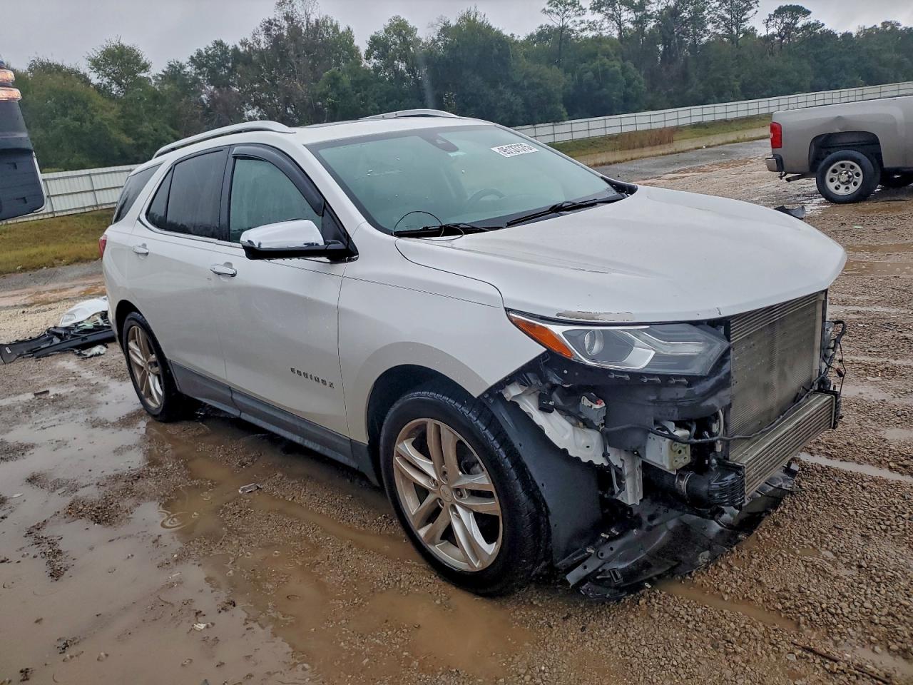 Chevrolet Equinox Premier Image 4